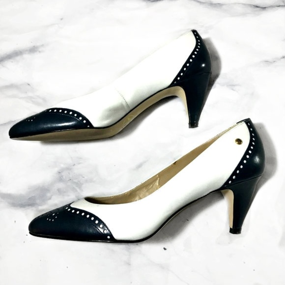 navy spectator pumps